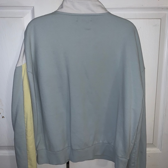 sweatshirt - Picture 2 of 2